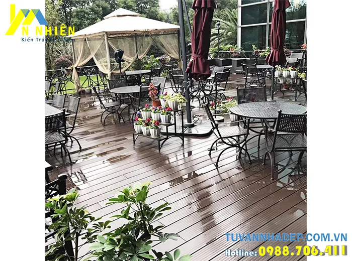 sàn nhà làm từ gỗ nhựa