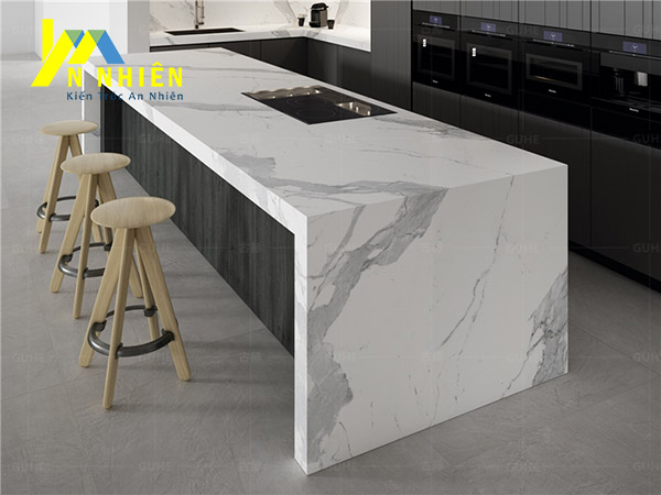 bàn bếp bằng đá nhân tạo màu trắng