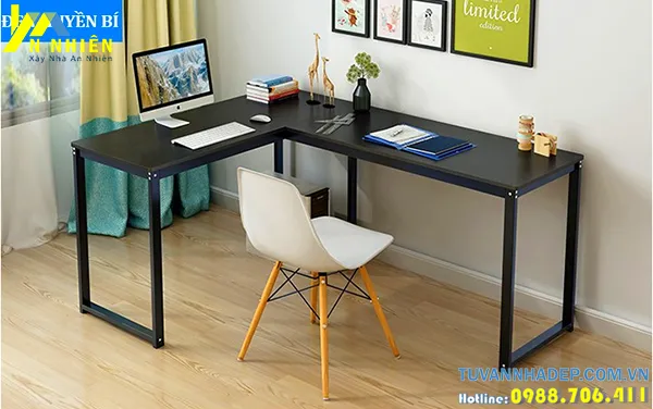 mẫu bàn được gia cố các chi tiết cố định