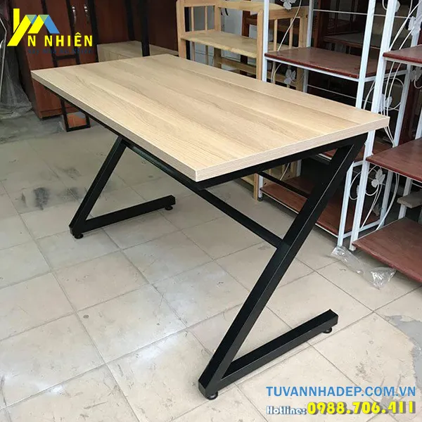 bàn mặt gỗ chân sắt