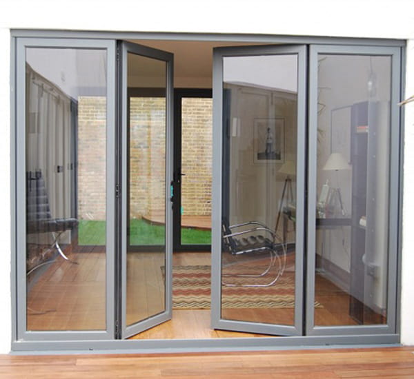 cửa 4 cánh sử dụng 2 cánh mở tiện lợi