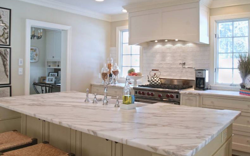 bàn bếp ốp bằng đá Solid Surface