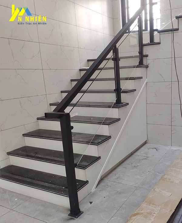 Khéo léo tận dụng ánh sáng trong thiết kế lan can cầu thang kính cường lực