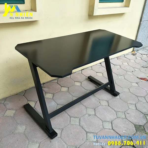 bàn làm việc tại nhà chữ Z