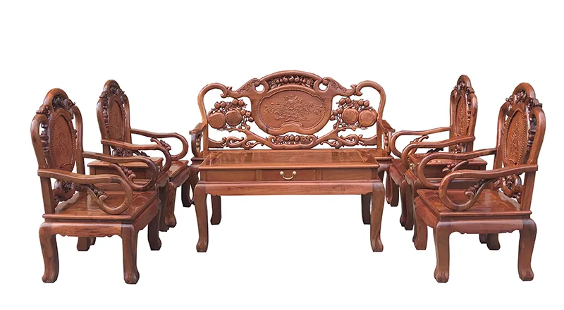 bàn ghế gỗ phun sơn pu