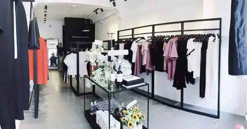 thiết kế cửa hàng quần áo nữ